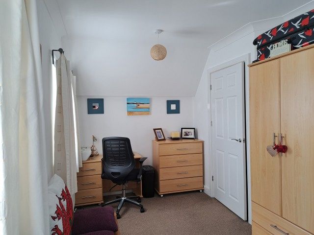 11 Queen's Crescent , Shrivenham